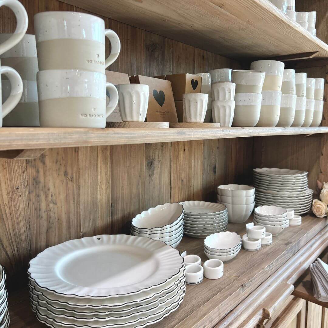 High Quality Tableware at cozybox in Naples. Best home pottery alternative Florida